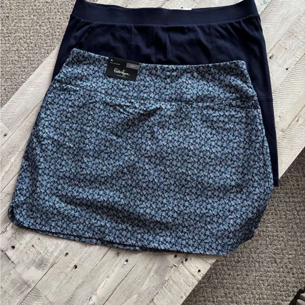 A pair of skorts